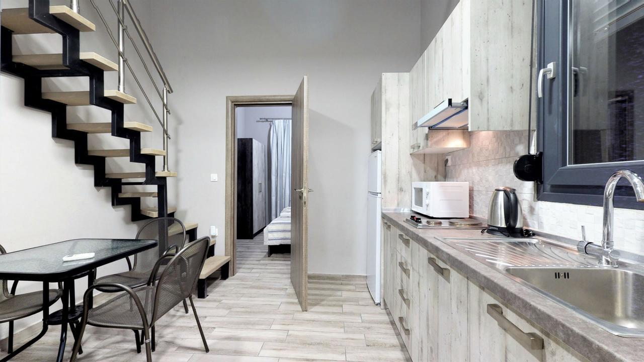 Paramithi Luxury Apartments นิกิติ ภายนอก รูปภาพ