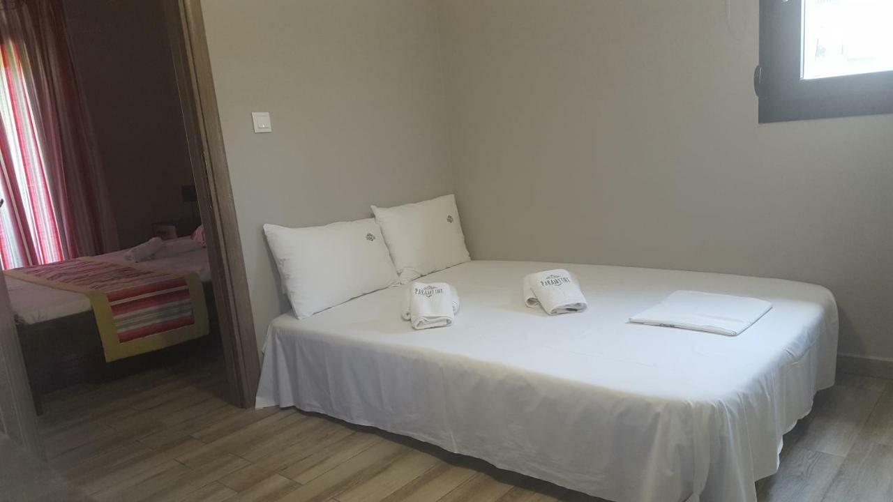 Paramithi Luxury Apartments นิกิติ ภายนอก รูปภาพ