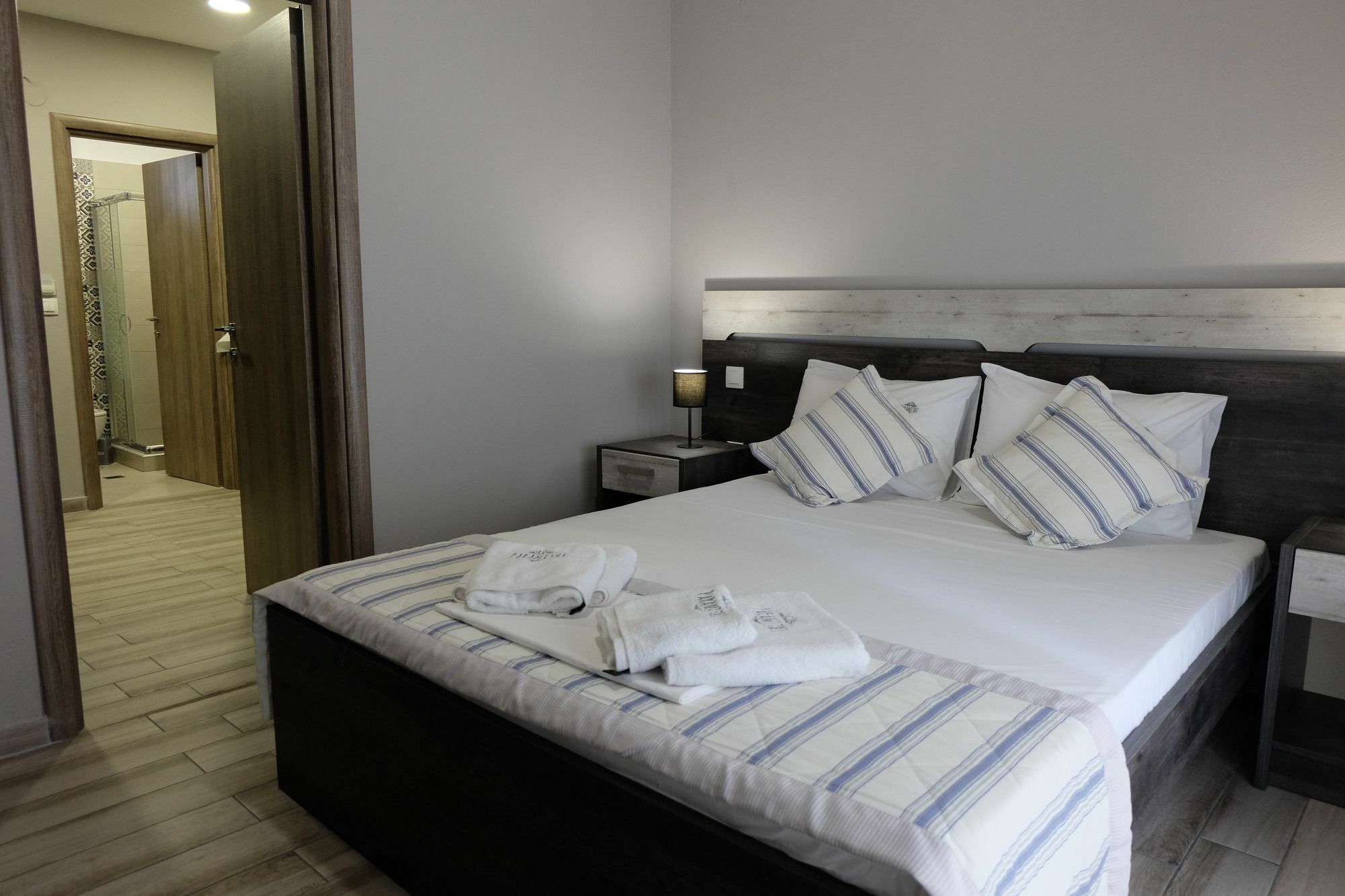 Paramithi Luxury Apartments นิกิติ ภายนอก รูปภาพ