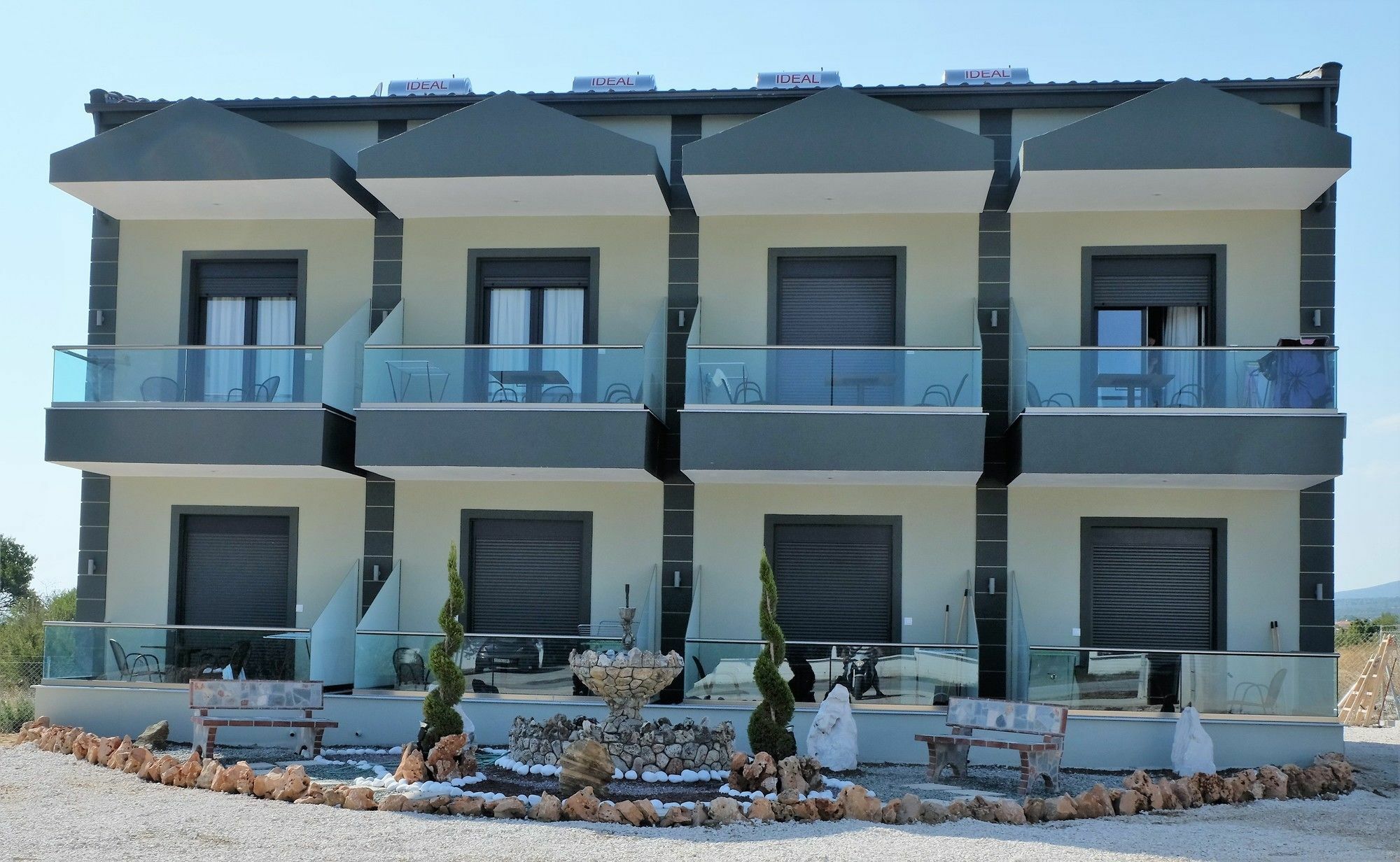 Paramithi Luxury Apartments นิกิติ ภายนอก รูปภาพ