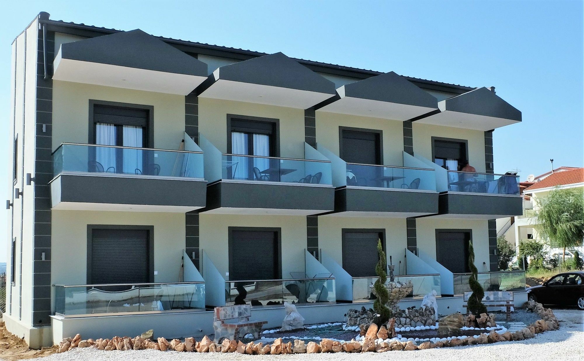 Paramithi Luxury Apartments นิกิติ ภายนอก รูปภาพ